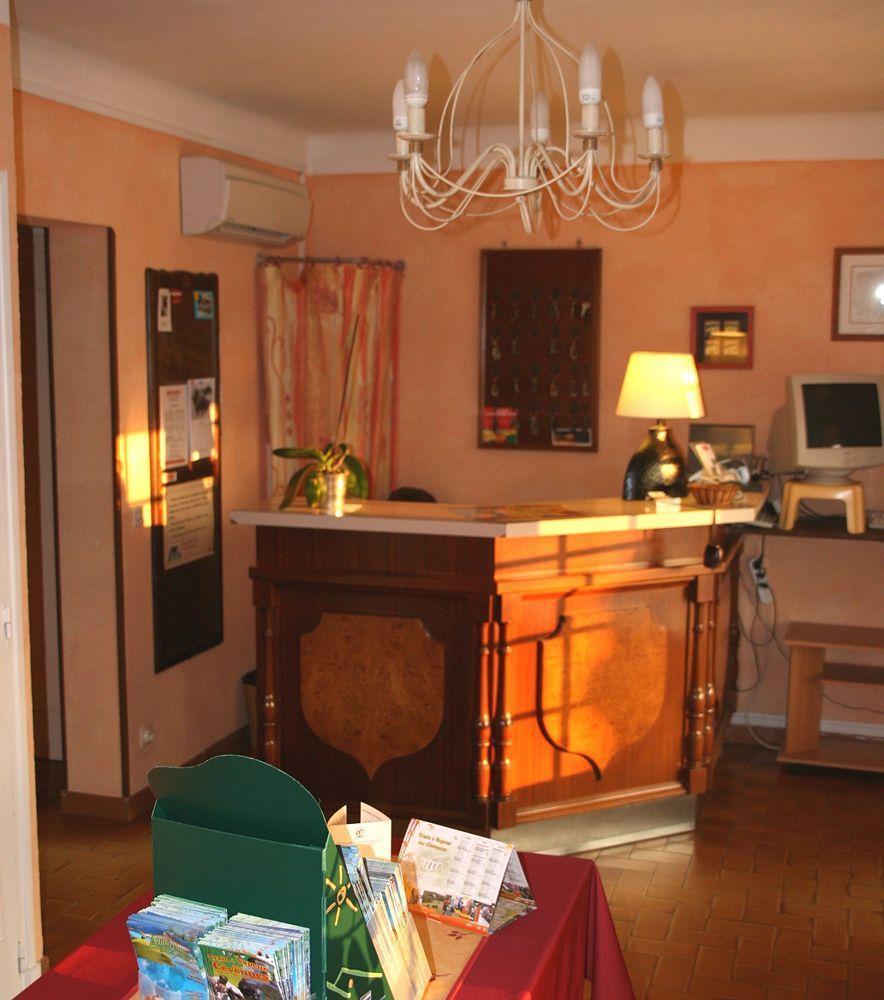 Hotel Ecusson Saint-Hilaire-de-Brethmas 외부 사진