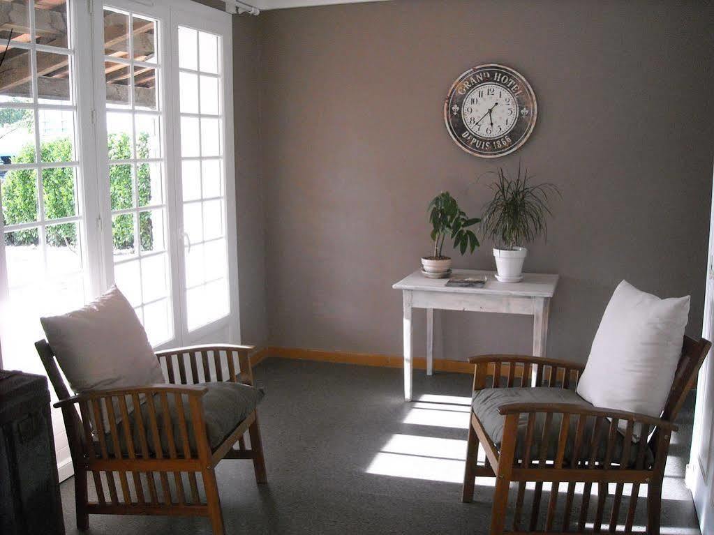 Hotel Ecusson Saint-Hilaire-de-Brethmas 외부 사진