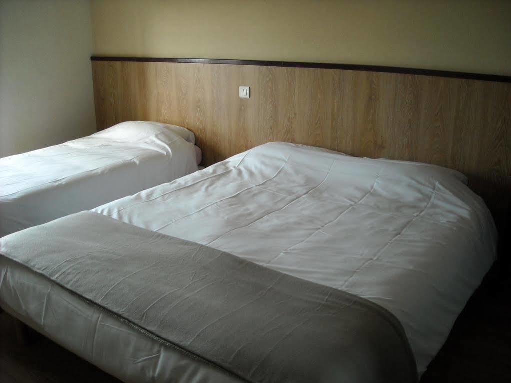 Hotel Ecusson Saint-Hilaire-de-Brethmas 외부 사진