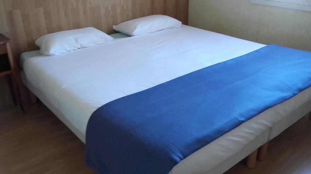 Hotel Ecusson Saint-Hilaire-de-Brethmas 외부 사진